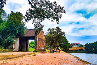 Đường Lâm đến nay vẫn giữ được vẻ đẹp của làng quê Bắc Bộ truyền thống.
