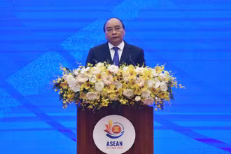 Thủ tướng Nguyễn Xuân Phúc tại Lễ bế mạc Hội nghị cấp cao ASEAN lần thứ 37 và các hội nghị cấp cao liên quan. (Ảnh: TRẦN HẢI)