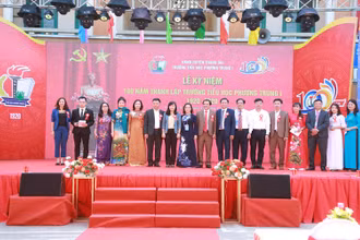Kỷ niệm 100 năm Trường tiểu học Phương Trung 1