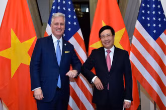Phó Thủ tướng, Bộ trưởng Ngoại giao Phạm Bình Minh tiếp Cố vấn An ninh quốc gia Hoa Kỳ Robert O’Brien. (Ảnh: BỘ NGOẠI GIAO VIỆT NAM)