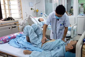 Bệnh nhân đã được cấp cứu qua cơn nguy kịch.