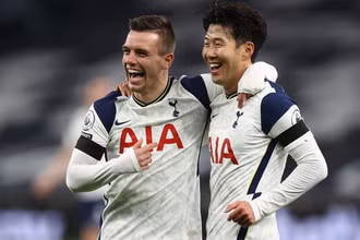 Son Heung-Min (phải) và Lo Celso cùng ghi bàn cho Tottenham.