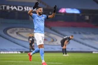 R. Mahrez lập cú hat-trick cho Man City.