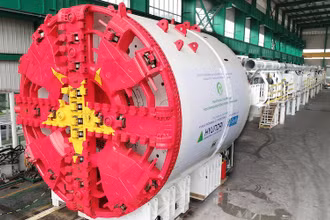 Máy đào hầm tuyến đường sắt đô thị số 3, đoạn Nhổn – Ga Hà Nội đã về Việt Nam. (Ảnh: MRB)