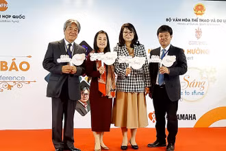 Đại diện ban tổ chức tại họp báo.