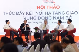 Các chuyên gia thảo luận tại hội thảo