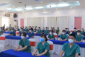Lực lượng y, bác sĩ và sinh viên tỉnh Bắc Giang hỗ trợ Long An phòng, chống dịch Covid-19. 