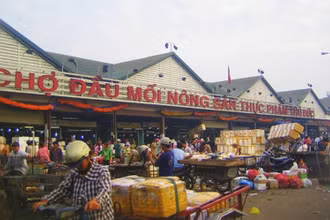Bộ Nông nghiệp và Phát triển nông thôn đề xuất bổ sung chợ đầu mối vào diện dịch vụ thiết yếu.