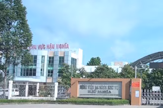 Long An thành lập Bệnh viện hồi sức bệnh nhân Covid-19 tại Bệnh viện Đa khoa khu vực Hậu Nghĩa, huyện Đức Hòa, tỉnh Long An. 