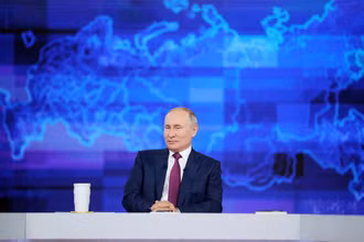 Tổng thống Nga V.Putin trong chương trình “Đường dây trực tiếp”. 