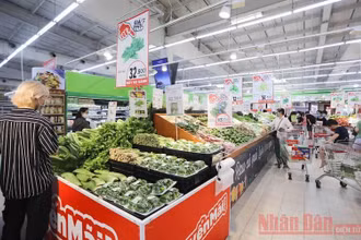 Hà Nội: Siêu thị, chợ dân sinh đầy ắp thực phẩm