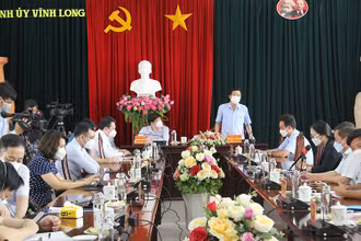 Hình ảnh buổi làm việc chiều 31/7. 