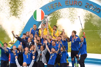 Italia giành chức vô địch EURO lần đầu tiên sau 53 năm. (Ảnh: UEFA)
