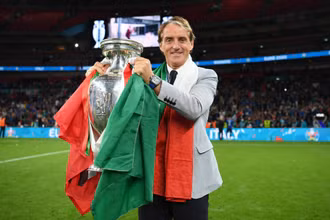 Từ vực sâu thất bại trong hành trình tìm vé đến World Cup 2018, Mancini đã vực dậy Italia để đưa Azzurri lên đỉnh châu Âu. (Ảnh: UEFA)