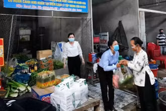 Nhiều hoạt động thiết thực hỗ trợ người gặp khó khăn trong mùa dịch.