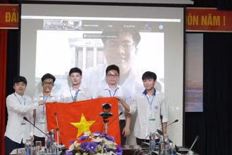 Đội tuyển Việt Nam tham dự IMO 2021 gồm 6 thí sinh, 5 thí sinh dự thi tại Hà Nội và 1 thí sinh dự thi tại TP Hồ Chí Minh. Ảnh: HUS