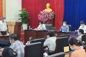 Phó Thủ tướng Vũ Đức Đam làm việc với tỉnh Bình Dương về công tác phòng, chống dịch.