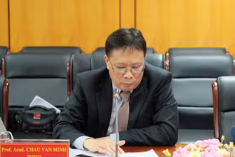 Giáo sư, Viện sĩ Châu Văn Minh phát biểu khai mạc Hội thảo.