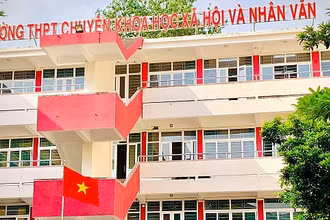 Hạ điểm chuẩn lớp 10 Trường chuyên Khoa học xã hội và Nhân văn