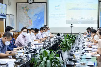Ngày 1/7, Thứ trưởng Ngoại giao Đặng Hoàng Giang, Tổ trưởng Tổ công tác liên ngành về việc Việt Nam đảm nhiệm cương vị Ủy viên không thường trực Hội đồng Bảo an Liên hợp quốc chủ trì cuộc họp sơ kết 6 tháng đầu năm 2021. (Ảnh: Báo Thế giới và Việt Nam)