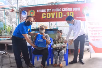 Nhiều tổ chức, đơn vị chung tay hỗ trợ cho người lao động tự do gặp khó khăn do ảnh hưởng Covid-19 tại Bình Dương. 