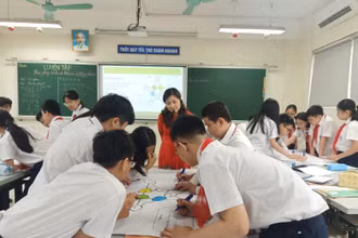 Trong giờ học tại Trường trung học cơ sở Cầu Giấy. Ảnh: THCS Cầu Giấy