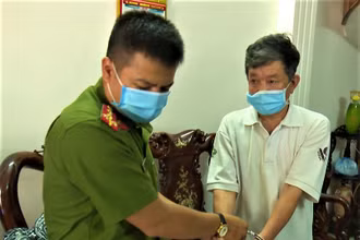 Ông Nguyễn Văn Vọng, nguyên Giám đốc Công ty cà-phê Ea Sim bị bắt.