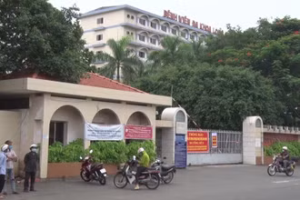 Bệnh viện Đa khoa Long An tiếp tục tạm ngưng nhận bệnh thêm 7 ngày.
