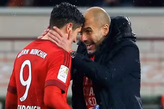 Pep Guardiola và Lewandowski thời còn ở Bayern. (Ảnh: ESPN)
