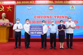 Vận động, hỗ trợ người dân khắc phục khó khăn do ảnh hưởng dịch bệnh