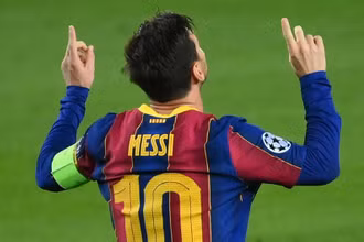 Lionel Messi đã khép lại những ồn ào bằng bản hợp đồng 5 năm với Barca. (Ảnh: Getty Images)