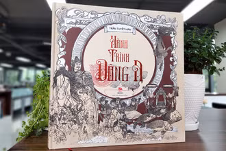 Cuốn artbook "Hành trình Đông A".