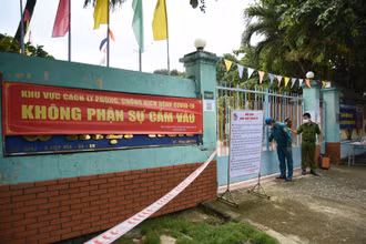 Thành phố Biên Hòa trưng dụng 50 trường học làm khu cách ly tập trung.