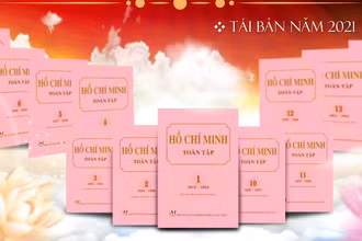 Bộ sách "Hồ Chí Minh toàn tập".