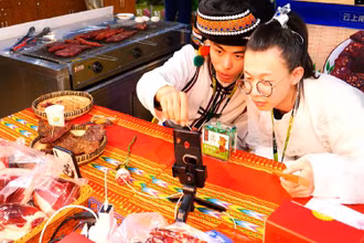 Livestream bán hàng: Từ trào lưu đến mũi nhọn kinh tế Trung Quốc