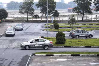 Sát hạch lái xe tại Trung tâm Đào tạo lái xe Đông Đô Bắc Ninh. (Ảnh: Tổng cục Đường bộ Việt Nam cung cấp)