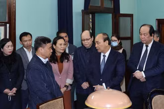 Thủ tướng Nguyễn Xuân Phúc dâng hương tưởng niệm Bác Hồ