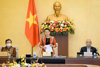 Chủ tịch Quốc hội Nguyễn Thị Kim Ngân phát biểu khai mạc phiên họp. Ảnh: Quốc hội.