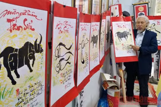 Nhà thư pháp Lê Thiên Lý và các bức thư pháp độc đáo 