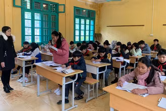 Học sinh tại Tuyên Quang đi học trở lại vào thứ hai, ngày 22-2-2021