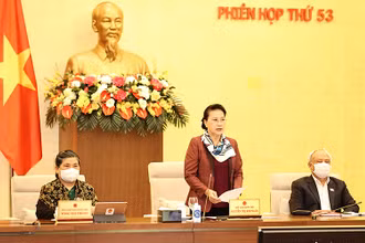 Chủ tịch Quốc hội Nguyễn Thị Kim Ngân phát biểu tại phiên họp thứ 53 của Ủy ban Thường vụ Quốc hội. Ảnh: Quốc hội