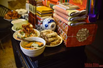 Món Tết “nhà làm”