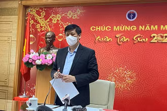 Bộ trưởng Y tế Nguyễn Thanh Long phát biểu tại cuộc họp.