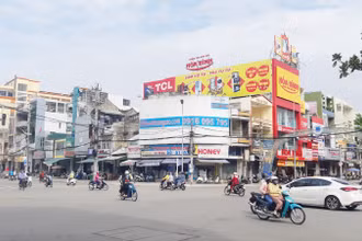 Từ ngày 24-8, Quảng Ngãi cho phép dịch vụ ăn, uống, cà phê, vui chơi, giải trí trở lại hoạt đông bình thường. 