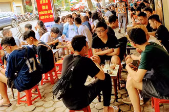 Từ ngày 19-8, việc tập trung đông người không bảo đảm giãn cách và không đeo khẩu trang sẽ bị xử lý.