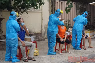 Ảnh minh họa: Đà Nẵng thông báo khẩn tìm người có liên quan tới các ca mắc Covid-19 là tiểu thương tại chợ, siêu thị.