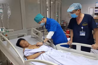 Sau mổ, bệnh nhân T. đã tỉnh táo, tự thở và giao tiếp bình thường.