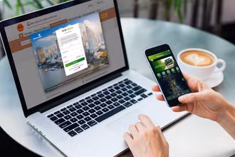 Vietcombank cung cấp dịch vụ để các khách hàng trải nghiệm ngay tại buổi Lễ khai trương và công bố dịch vụ công thứ 1.000 trên Cổng dịch vụ Công quốc gia.