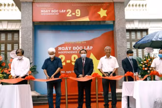 Khai mạc Trưng bày chuyên đề "Ngày Độc lập 2-9".