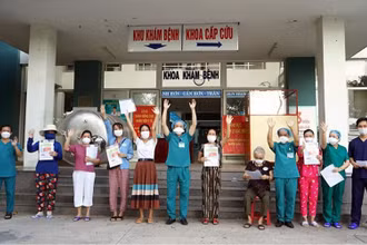 Các bệnh nhân được xuất viện chiều nay.